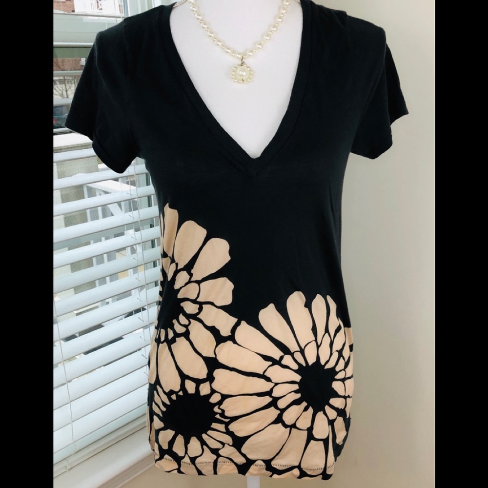 J Crew Tissue T shirt. Bold pattern. Dark grey. M